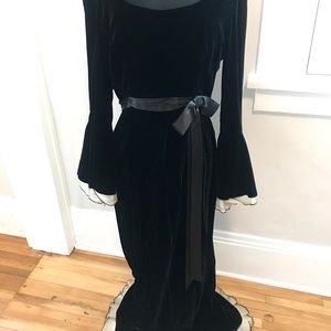 Velvet dress Romantica by Victor Costa